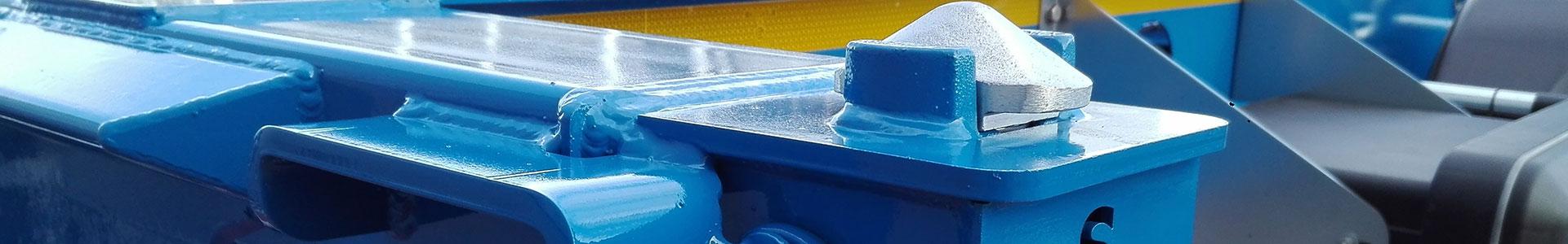 TWISTLOCKS AND BOLSTERS